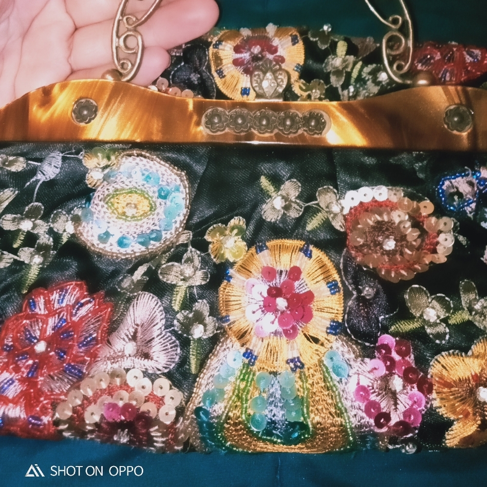 LULLU LALLA multicolor sequin/ bead/ diamante kisslock evening π - Picture 15 of 16